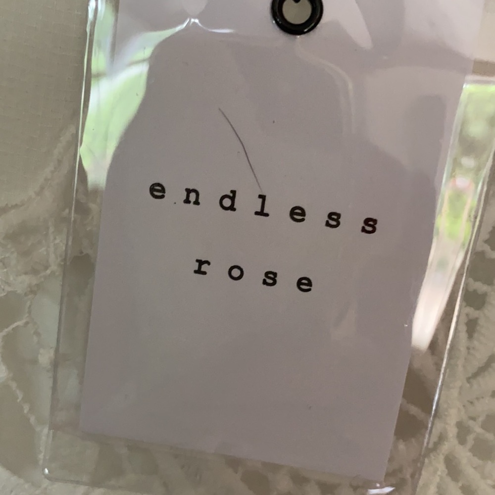 Endless rose lace dress - Picture 3 of 7